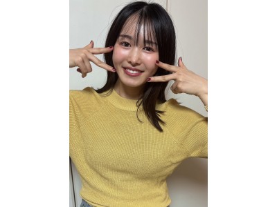 幾野まちさん私物のオリーブ色のトップス