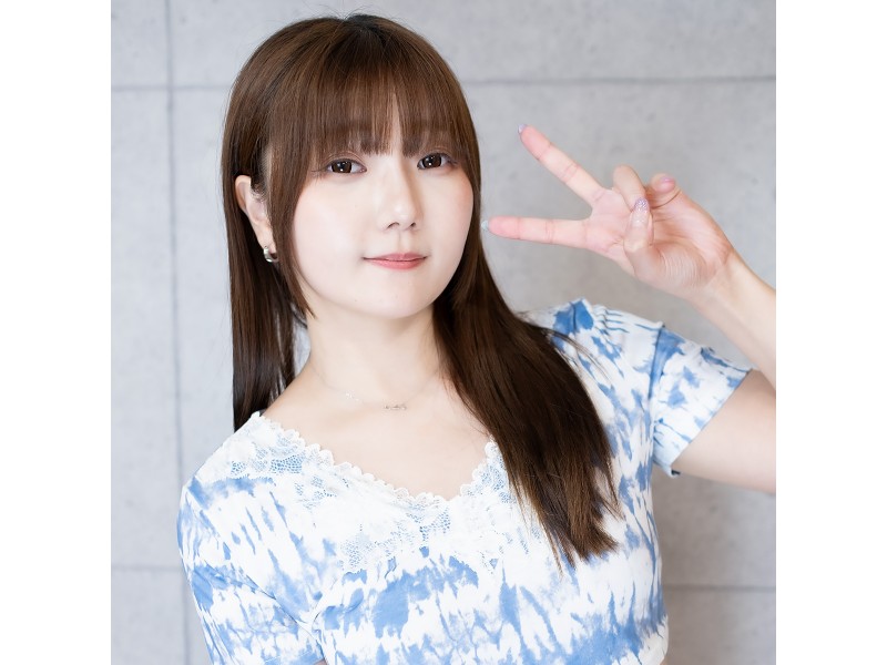 セクシーモデル☆姫咲☆兎らちゃんの「私服セット」とサイン入りインスタントフォト