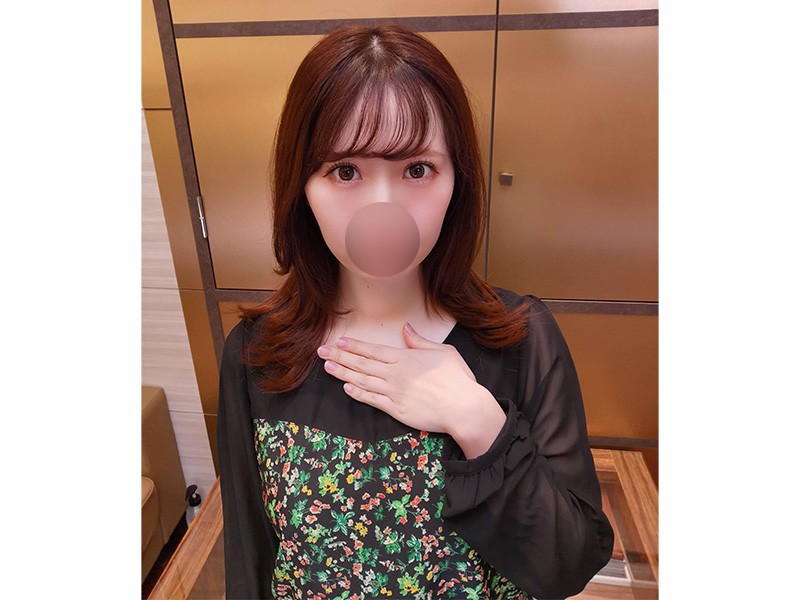 【癒し系ももちゃん】私物★ブラックと花柄のワンピースと写真