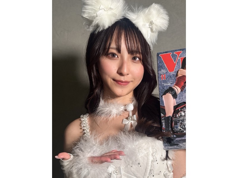 新木希空さん直筆サイン入り雑誌(その1)にチェキのオマケ付き
