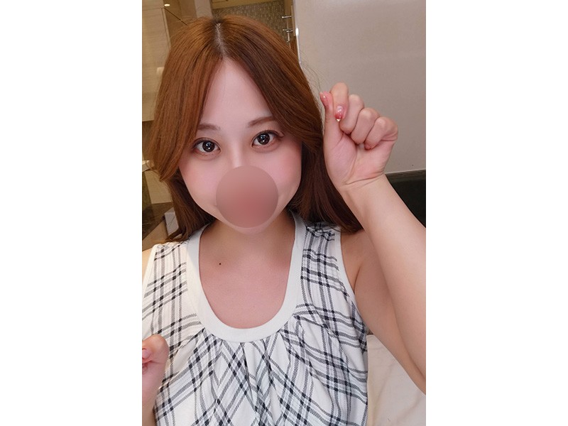 ネイリストあいかちゃん◆オナ済み◆柄物のトップスとローズピンクのTバックと写真