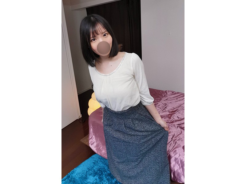 【美巨乳OL乙葉ちゃん】私物◆アイボリーのトップス・グレーのスカートと写真◆