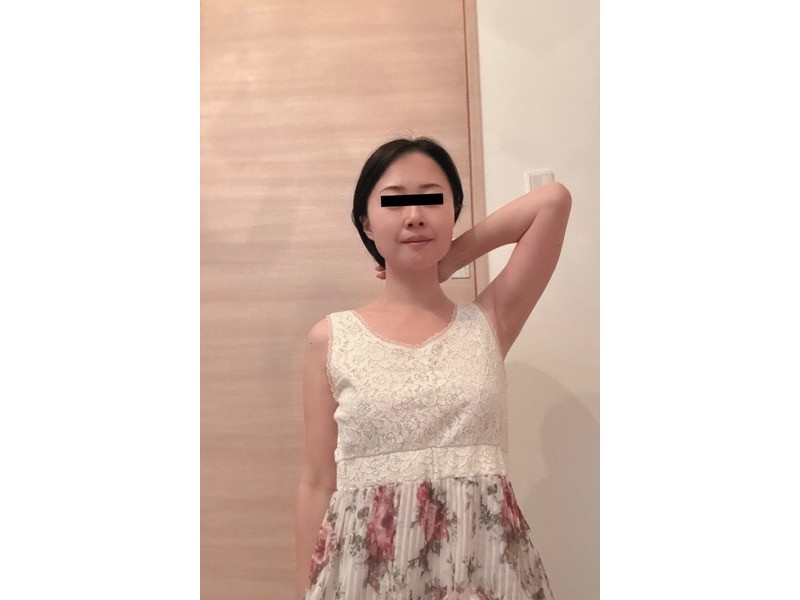 美人妻ななさんのタイツ・ミニワンピース・小花柄パンティ