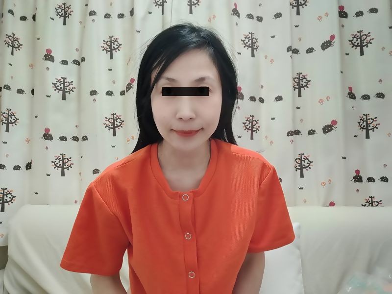 ◇エッチな人妻るる◆グレー色ワンピースとオレンジトップス